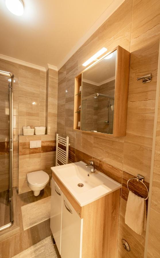 Vesta Apartment Tuzla - Across Bcc Shopping Mall エクステリア 写真