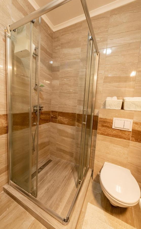 Vesta Apartment Tuzla - Across Bcc Shopping Mall エクステリア 写真